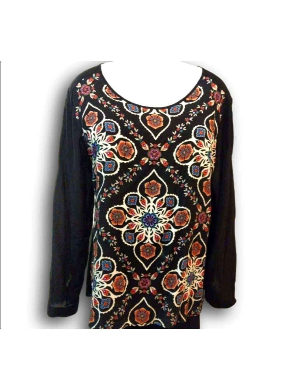 Blouse beautiful print flyaway hem